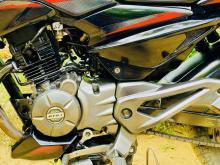 https://riyasewana.com/uploads/bajaj-pulsar-135-1215150119236.jpg