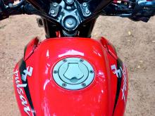 https://riyasewana.com/uploads/bajaj-pulsar-135-128470419486.jpg