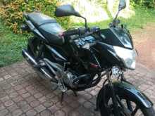 https://riyasewana.com/uploads/bajaj-pulsar-135-131842581783.jpg