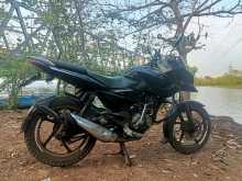 https://riyasewana.com/uploads/bajaj-pulsar-135-13818174612.jpg