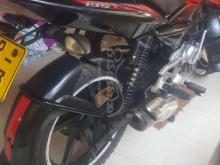 https://riyasewana.com/uploads/bajaj-pulsar-135-16100757616572.jpg