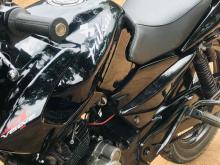 https://riyasewana.com/uploads/bajaj-pulsar-135-1612573624805.jpg
