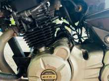 https://riyasewana.com/uploads/bajaj-pulsar-135-168225513604.jpg