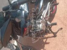 https://riyasewana.com/uploads/bajaj-pulsar-135-20144315648411.jpg