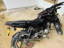 https://riyasewana.com/uploads/bajaj-pulsar-135-2110413922183.jpg