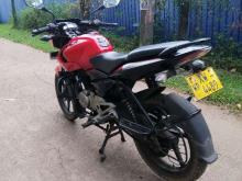 https://riyasewana.com/uploads/bajaj-pulsar-135-211132306716.jpg