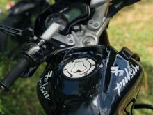 https://riyasewana.com/uploads/bajaj-pulsar-135-2217154324225.jpg