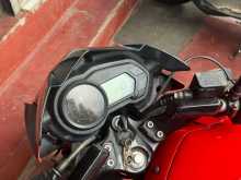 https://riyasewana.com/uploads/bajaj-pulsar-135-251240091832.jpg