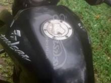 https://riyasewana.com/uploads/bajaj-pulsar-135-269473547923.jpg