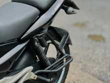 https://riyasewana.com/uploads/bajaj-pulsar-135-2722165522232.jpg