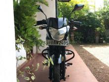 https://riyasewana.com/uploads/bajaj-pulsar-135-27947556046.jpg
