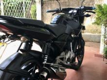 https://riyasewana.com/uploads/bajaj-pulsar-135-27947556333.jpg
