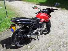 https://riyasewana.com/uploads/bajaj-pulsar-135-281126001914.jpg
