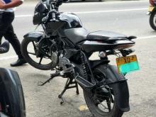 https://riyasewana.com/uploads/bajaj-pulsar-135-281524456922.jpg