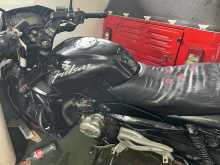 https://riyasewana.com/uploads/bajaj-pulsar-135-2815453522382.jpg
