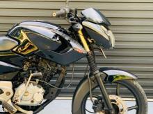 https://riyasewana.com/uploads/bajaj-pulsar-135-301958596954.jpg