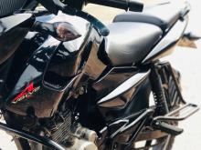 https://riyasewana.com/uploads/bajaj-pulsar-135-312541719955.jpg