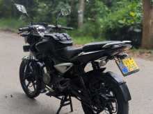 https://riyasewana.com/uploads/bajaj-pulsar-135-416454413743.jpg