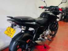 https://riyasewana.com/uploads/bajaj-pulsar-135-421151913773.jpg