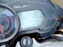 https://riyasewana.com/uploads/bajaj-pulsar-135-620335319865.jpg