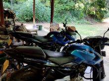 https://riyasewana.com/uploads/bajaj-pulsar-135-72228416295.jpg