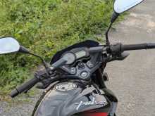 https://riyasewana.com/uploads/bajaj-pulsar-135-823152513583.jpg