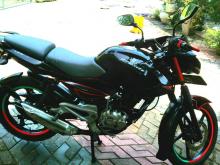 https://riyasewana.com/uploads/bajaj-pulsar-135-8615026966.jpg