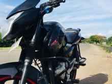 https://riyasewana.com/uploads/bajaj-pulsar-135ls-1913431319564.jpg
