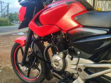 https://riyasewana.com/uploads/bajaj-pulsar-135ls-207360819055.jpg