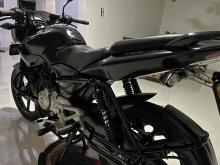 https://riyasewana.com/uploads/bajaj-pulsar-135ls-522194424584.jpg