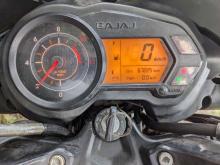 https://riyasewana.com/uploads/bajaj-pulsar-135ls-8837416205.jpg