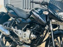 Bajaj Pulsar 150 2016 Motorbike