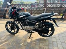 Bajaj Pulsar 150 2016 Motorbike
