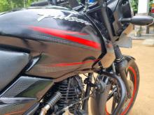 https://riyasewana.com/uploads/bajaj-pulsar-150-111143106056.jpg