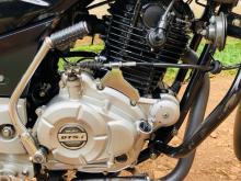 https://riyasewana.com/uploads/bajaj-pulsar-150-1122122419826.jpg
