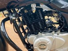 https://riyasewana.com/uploads/bajaj-pulsar-150-1122122419915.jpg