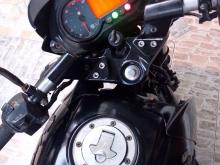 https://riyasewana.com/uploads/bajaj-pulsar-150-11812156234.jpg