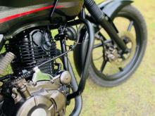 https://riyasewana.com/uploads/bajaj-pulsar-150-11834486146.jpg