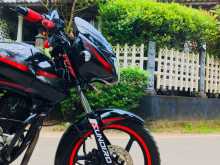 https://riyasewana.com/uploads/bajaj-pulsar-150-11942304983.jpg
