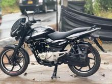 Bajaj Pulsar 150 2016 Motorbike