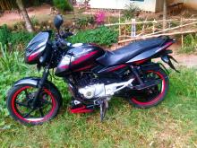 Bajaj Pulsar 150 2016 Motorbike