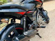 https://riyasewana.com/uploads/bajaj-pulsar-150-141503306165.jpg