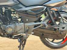 https://riyasewana.com/uploads/bajaj-pulsar-150-141929084333.jpg