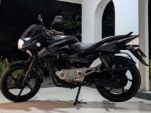 Bajaj Pulsar 150 2016 Motorbike