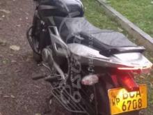 https://riyasewana.com/uploads/bajaj-pulsar-150-151338261301246.jpg