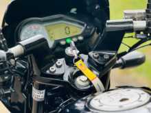 https://riyasewana.com/uploads/bajaj-pulsar-150-1612465413874.jpg