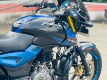 Bajaj Pulsar 150 2019 Motorbike