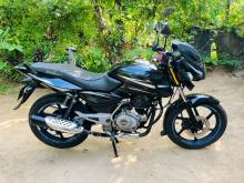 Bajaj Pulsar 150 2016 Motorbike