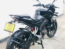https://riyasewana.com/uploads/bajaj-pulsar-150-181031586993.jpg