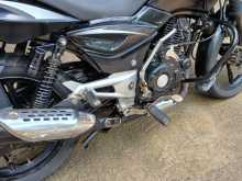 https://riyasewana.com/uploads/bajaj-pulsar-150-1823101613342.jpg